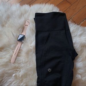 lulu crop yoga pants